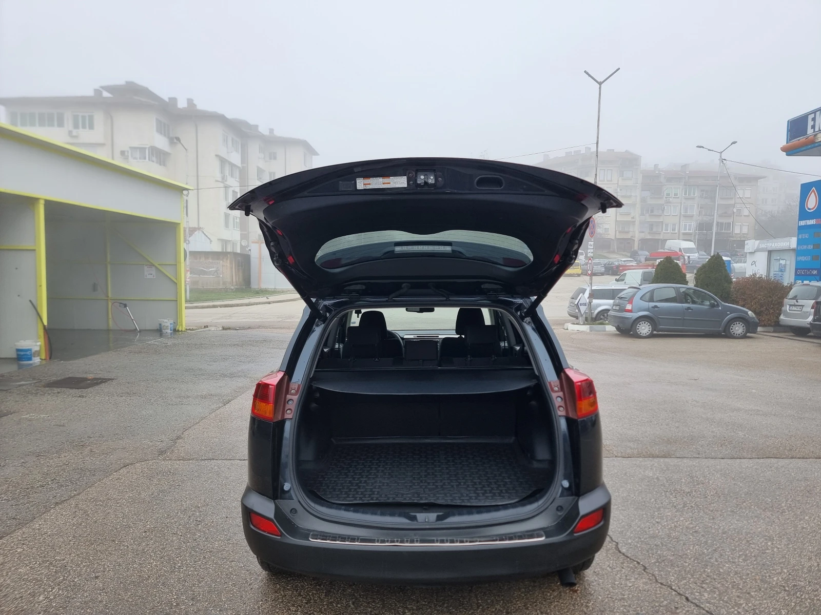 Toyota Rav4 2.0D4D* 4X4* NAVI * KAMERA* LED* Keyless* EVRO-5B* | Mobile.bg � ����������� 16