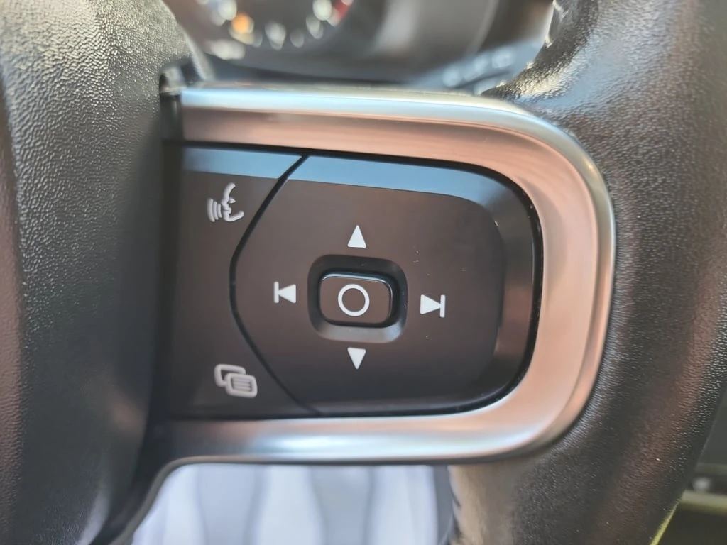 Volvo XC40 * T4 AWD Momentum * CARFAX * ���� �� �� | Mobile.bg � ����������� 15