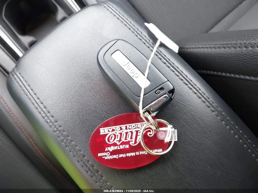 Jeep Compass Trailhawk 4X4 | Mobile.bg � ����������� 11