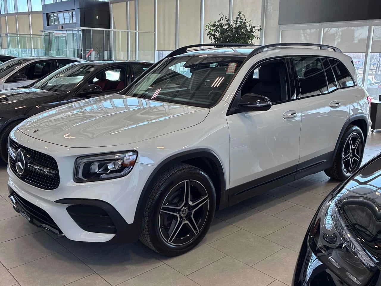 Mercedes-Benz GLB 250 ПАНОРАМА/ПОДГРЕВИ/360 КАМЕРИ