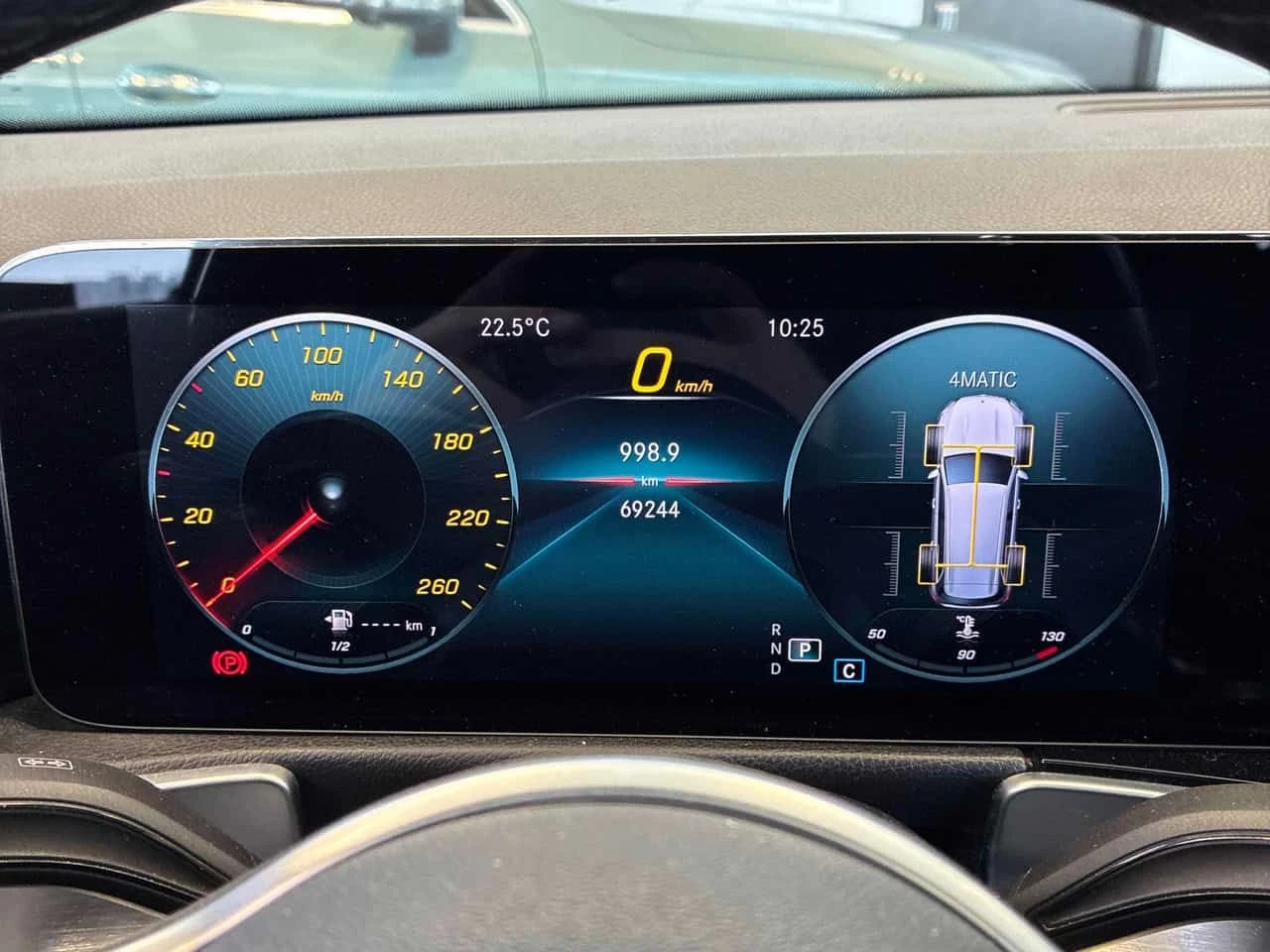 Mercedes-Benz GLB 250 ПАНОРАМА/ПОДГРЕВИ/360 КАМЕРИ, снимка 8 - Автомобили и джипове - 54033991