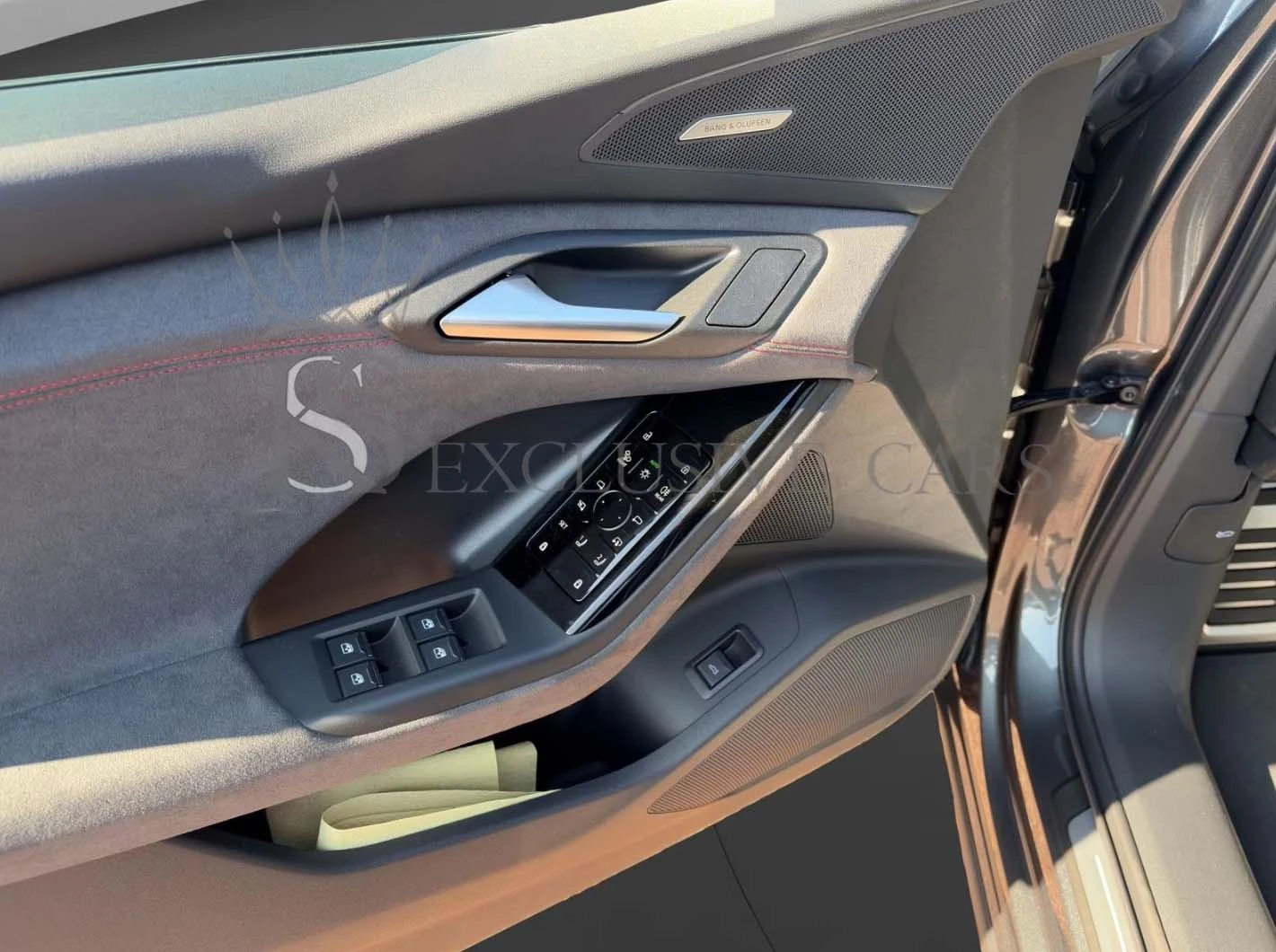 Audi Q6 SPORTBACK* QUATTRO* S-LINE* B&O* HUD* MASSAGE* , снимка 4 - Автомобили и джипове - 54369697