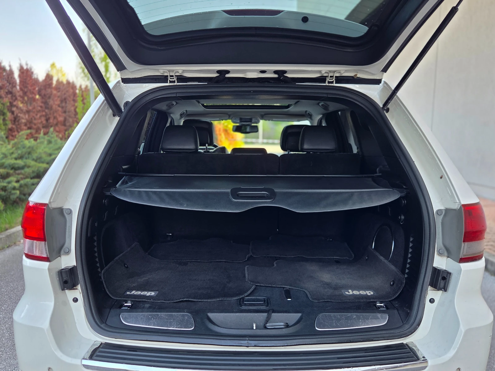 Jeep Grand cherokee 3.0CRD OVERLAND FULL, снимка 15 - Автомобили и джипове - 54425735