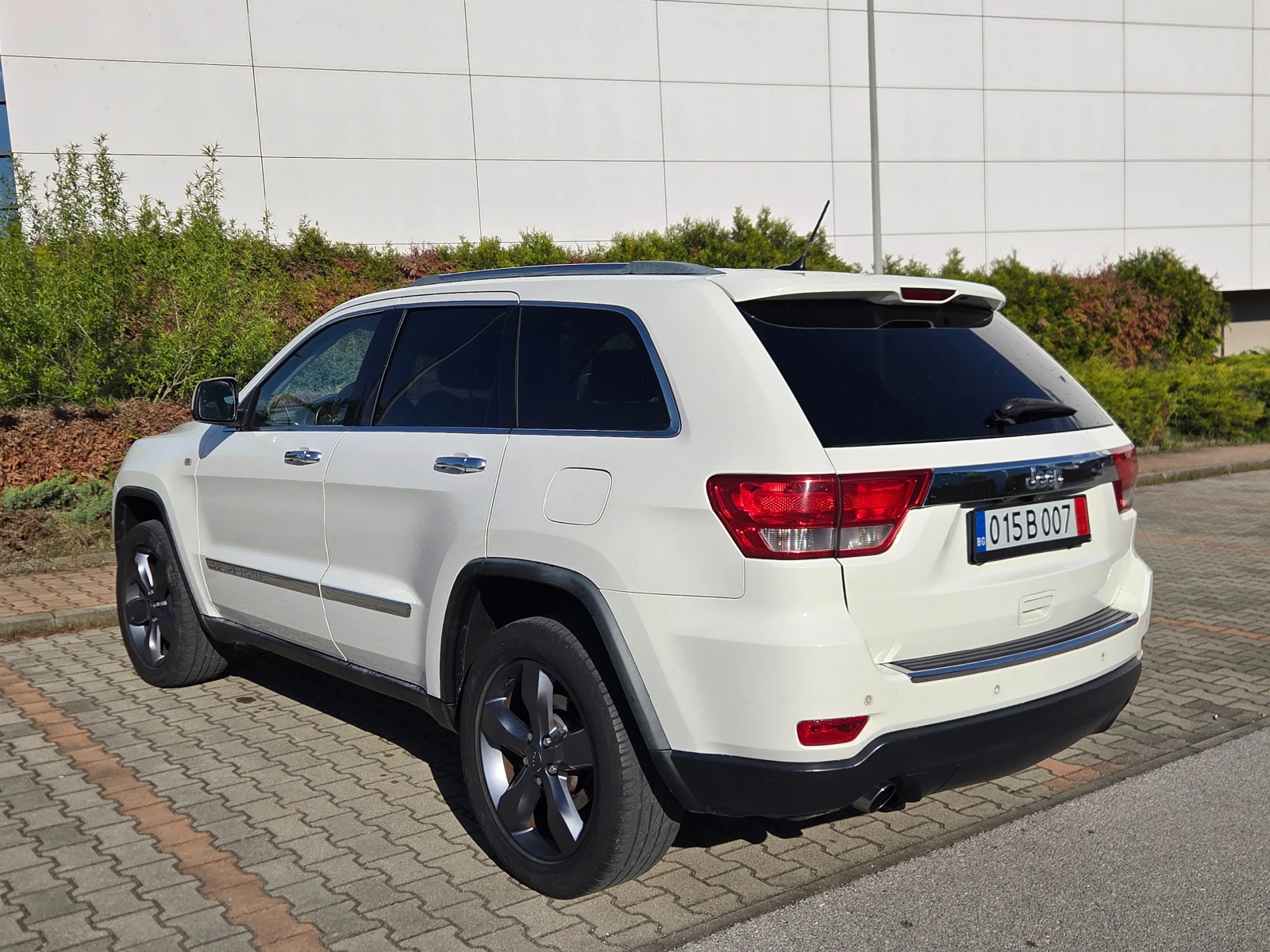 Jeep Grand cherokee 3.0CRD OVERLAND FULL, снимка 2 - Автомобили и джипове - 54425735