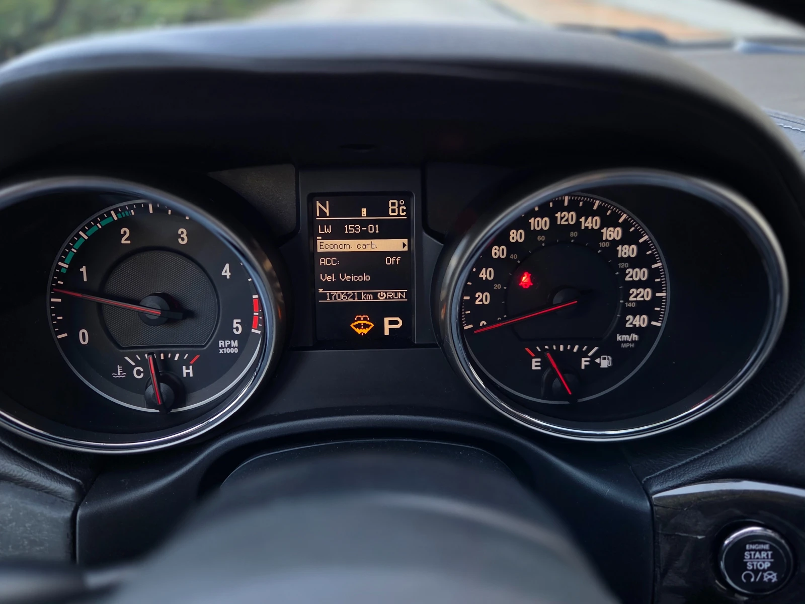 Jeep Grand cherokee 3.0CRD OVERLAND FULL, снимка 14 - Автомобили и джипове - 54425735