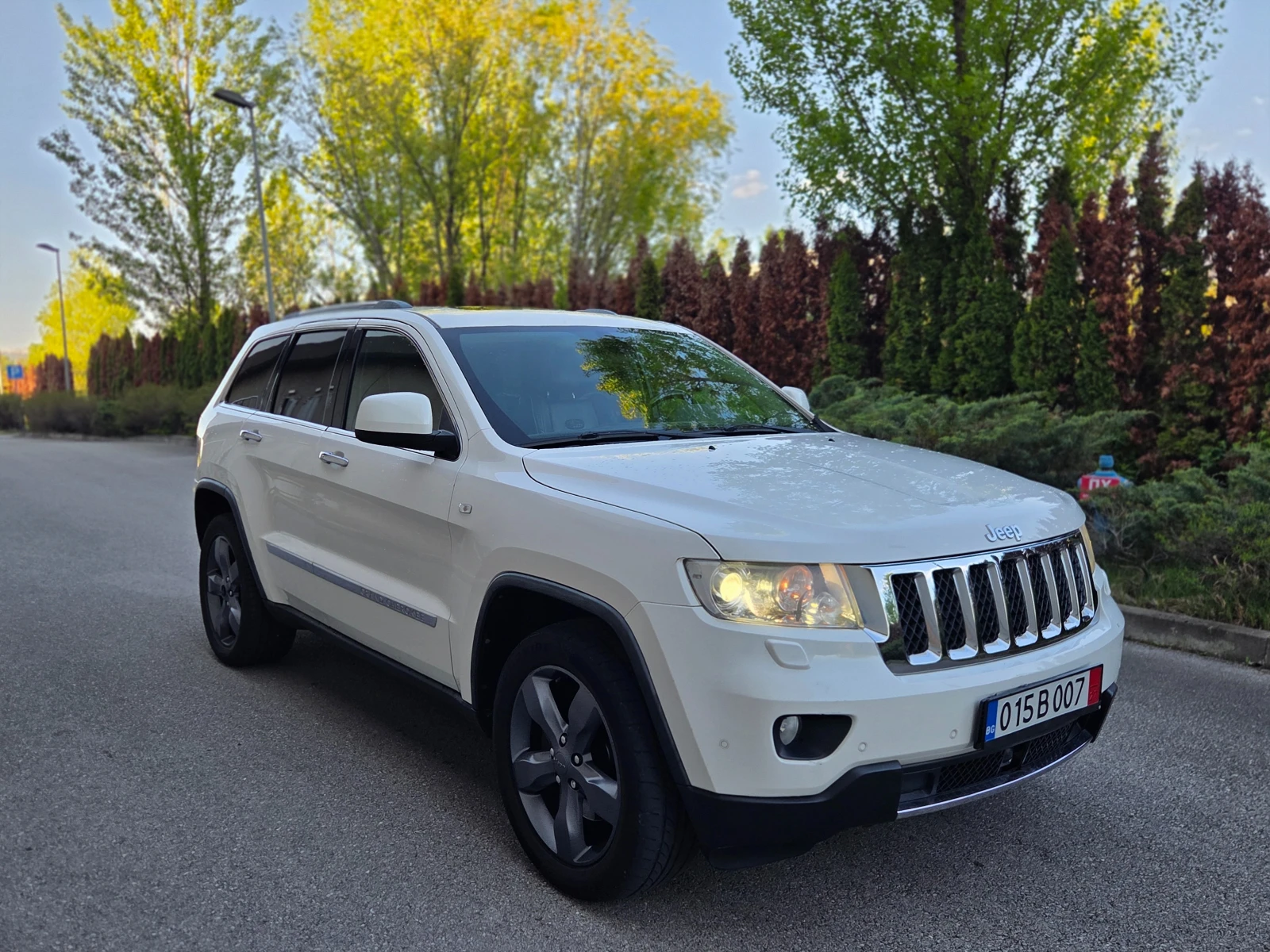 Jeep Grand cherokee 3.0CRD OVERLAND FULL, снимка 6 - Автомобили и джипове - 54425735
