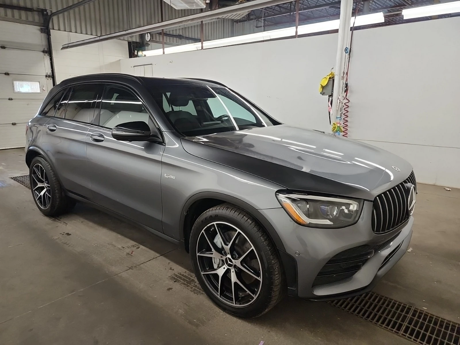 Mercedes-Benz GLC 43 AMG ПОДГРЕВ * ПАНО * ДИСТРОНИК , снимка 3 - Автомобили и джипове - 56010417