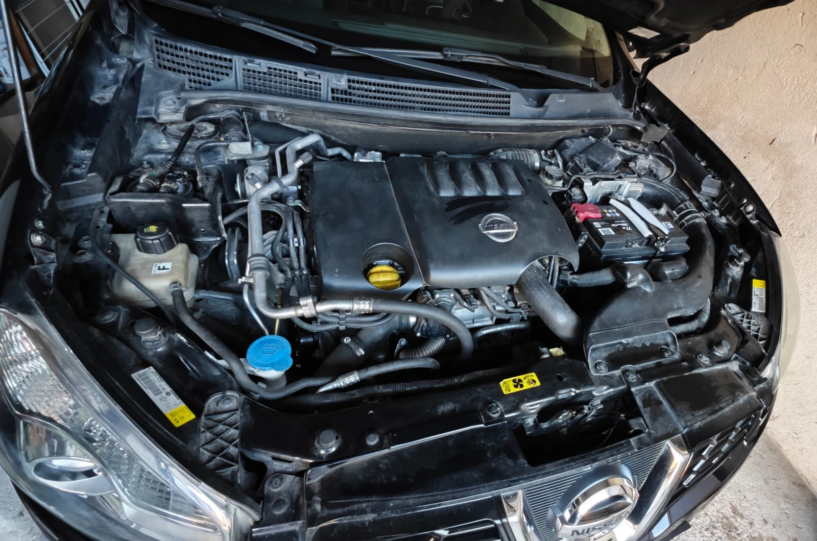 Nissan Qashqai, снимка 5 - Автомобили и джипове - 56020744