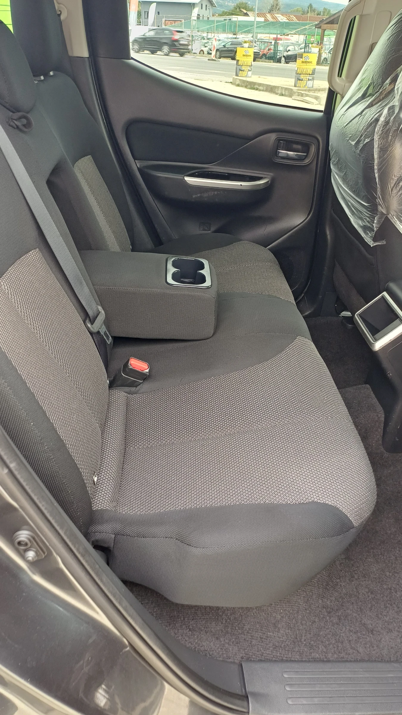 Mitsubishi L200 2.3DID-4WD-Automatic, снимка 10 - Автомобили и джипове - 56089300