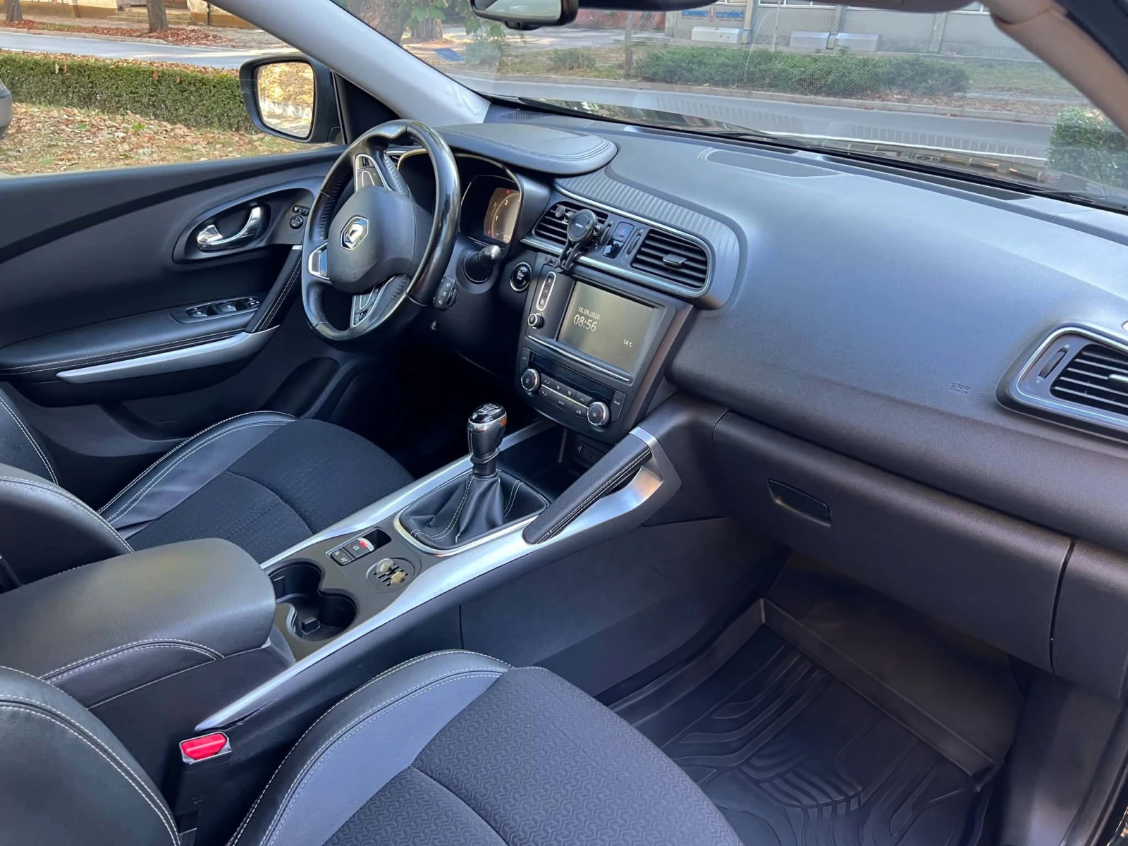 Renault Kadjar, снимка 7 - Автомобили и джипове - 56252541