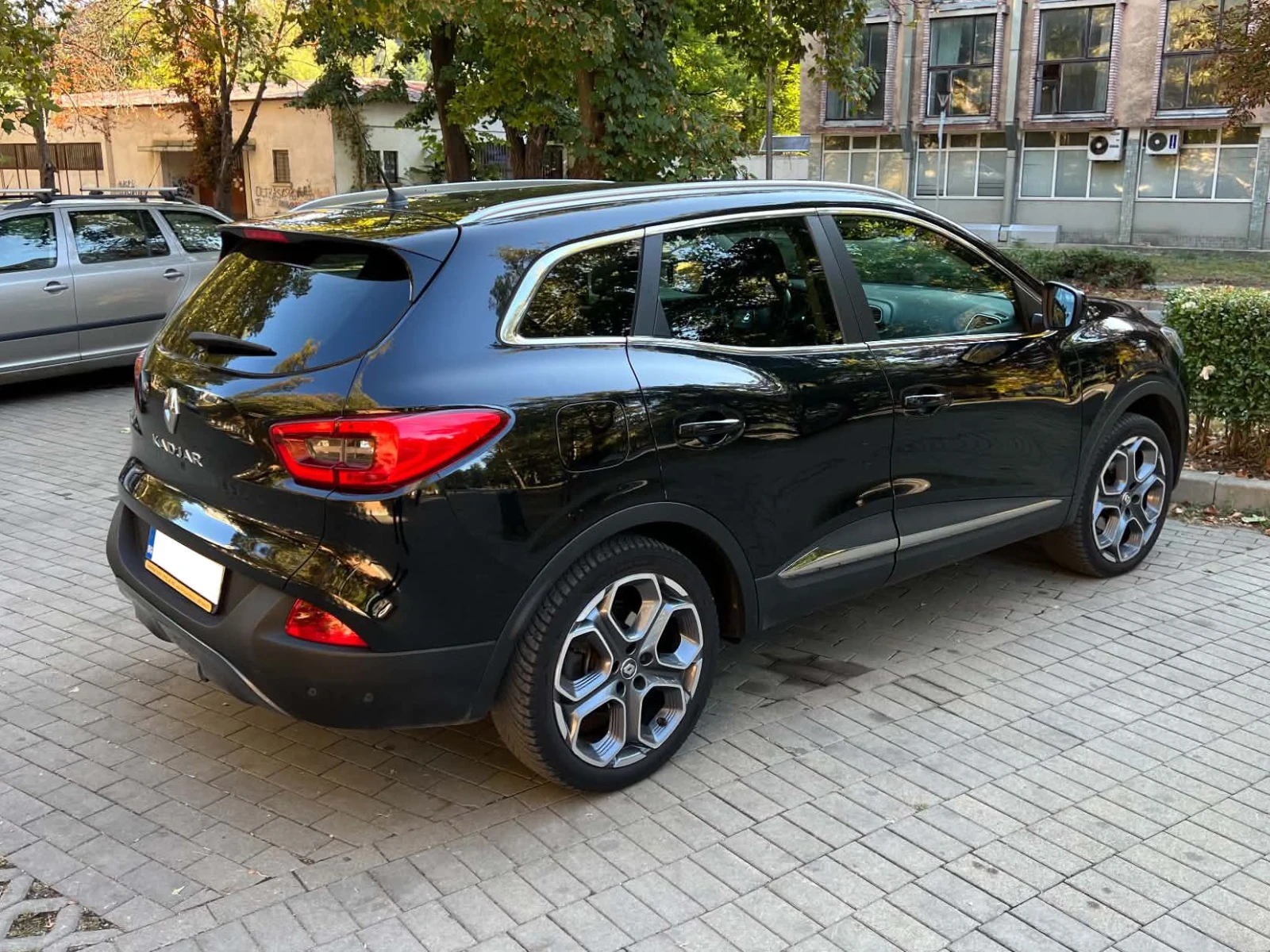 Renault Kadjar, снимка 3 - Автомобили и джипове - 56252541