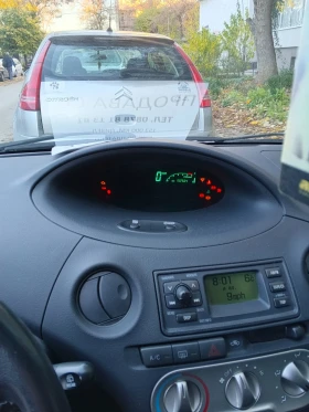 Toyota Yaris Дизел внос от Италия, снимка 7