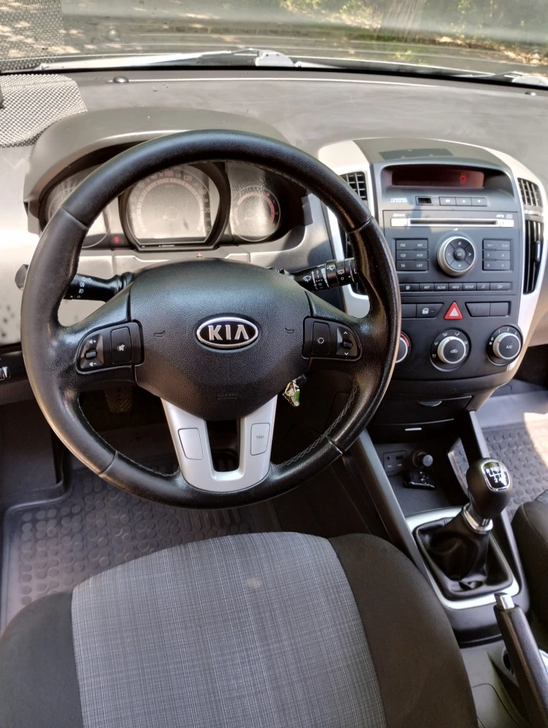 Kia Ceed Комби, снимка 7 - Автомобили и джипове - 49607289