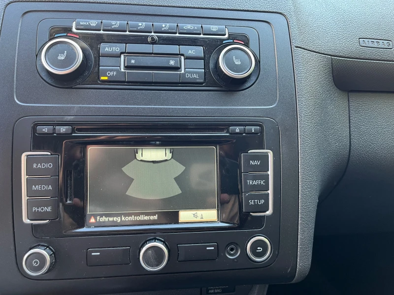 VW Caddy 1.6 Фабрична газ Maxi 7 места LPG, снимка 15 - Автомобили и джипове - 52447702