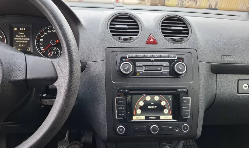 VW Caddy 1.6 Фабрична газ Maxi 7 места LPG, снимка 12 - Автомобили и джипове - 52447702