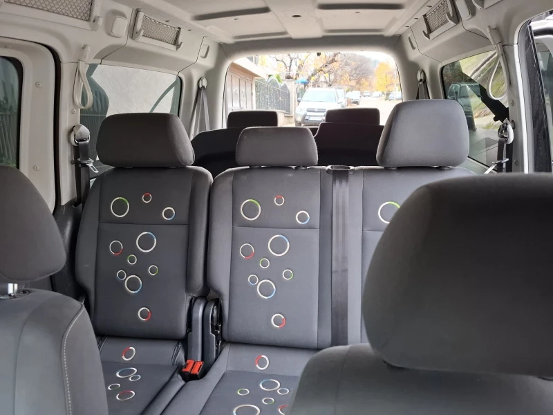 VW Caddy 1.6 Фабрична газ Maxi 7 места LPG, снимка 7 - Автомобили и джипове - 52447702