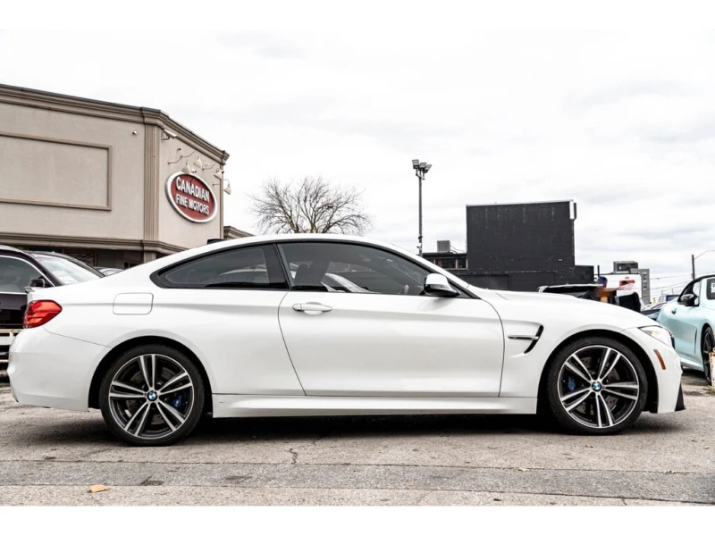 BMW M4 * COUPE | CLEAN CARFAX | CARBON PKG | NAVI | SUNRO, снимка 2 - Автомобили и джипове - 52996646