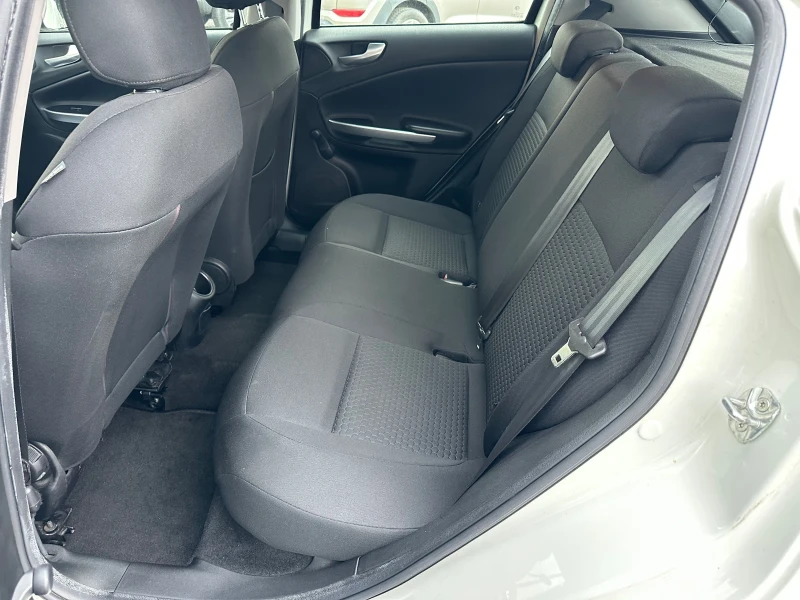 Alfa Romeo Giulietta 1.4i-105к.с-6ск.ГАЗ-ИНЖЕКЦИОН! PROGRESSION!, снимка 12 - Автомобили и джипове - 53240634