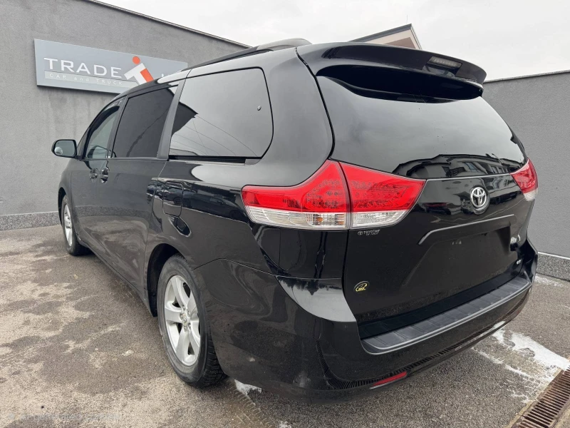 Toyota Sienna LE AWD 3.5L V6, снимка 6 - Автомобили и джипове - 53325739