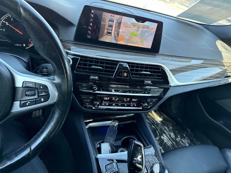 BMW 530 xDrive* M-pack* HARMAN/KARDON* 360* ДИГИТАЛНО ТАБЛ, снимка 7 - Автомобили и джипове - 53485014
