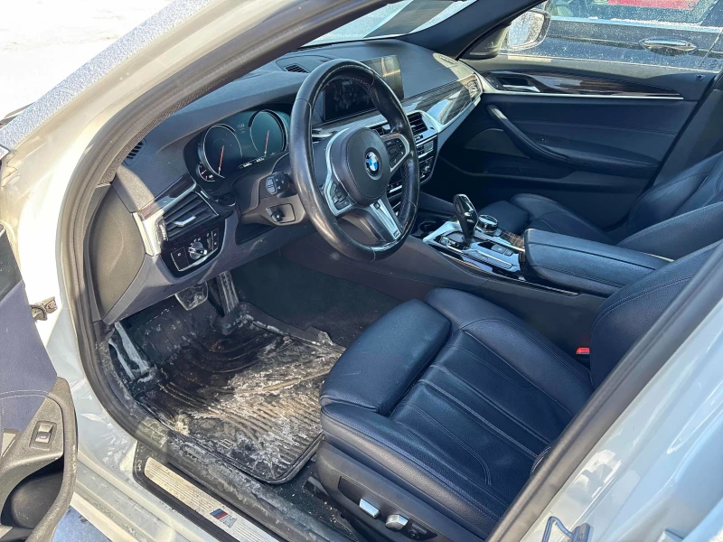 BMW 530 xDrive* M-pack* HARMAN/KARDON* 360* ДИГИТАЛНО ТАБЛ, снимка 6 - Автомобили и джипове - 53485014