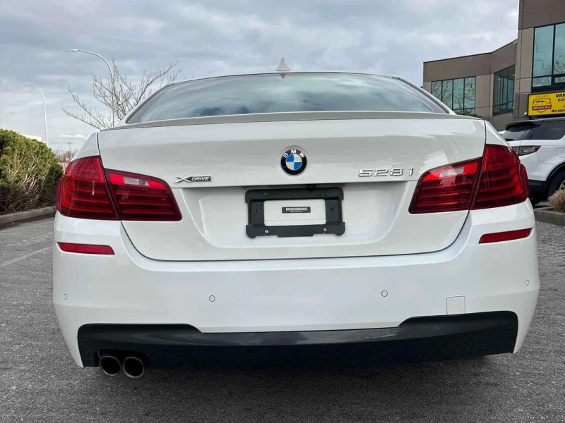 BMW 528 * 528i xDrive * CARFAX * ЦЕНА ДО БГ, снимка 4 - Автомобили и джипове - 53537987