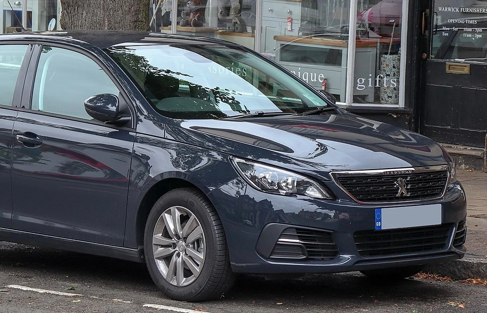 Peugeot 308 1.5 bluehdi, снимка 1