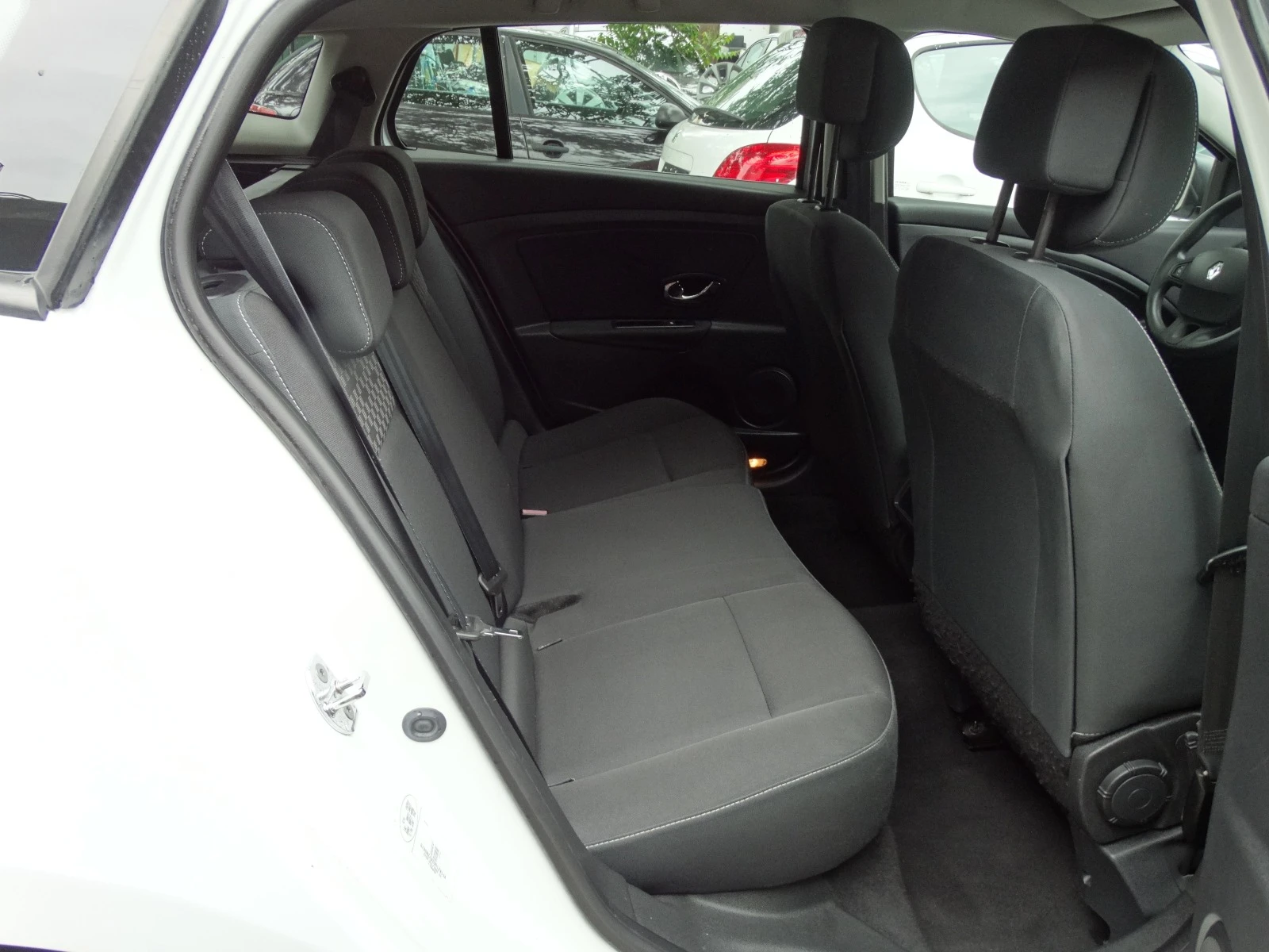 Renault Megane 1.6I SPORTOUR | Mobile.bg — изображение 13