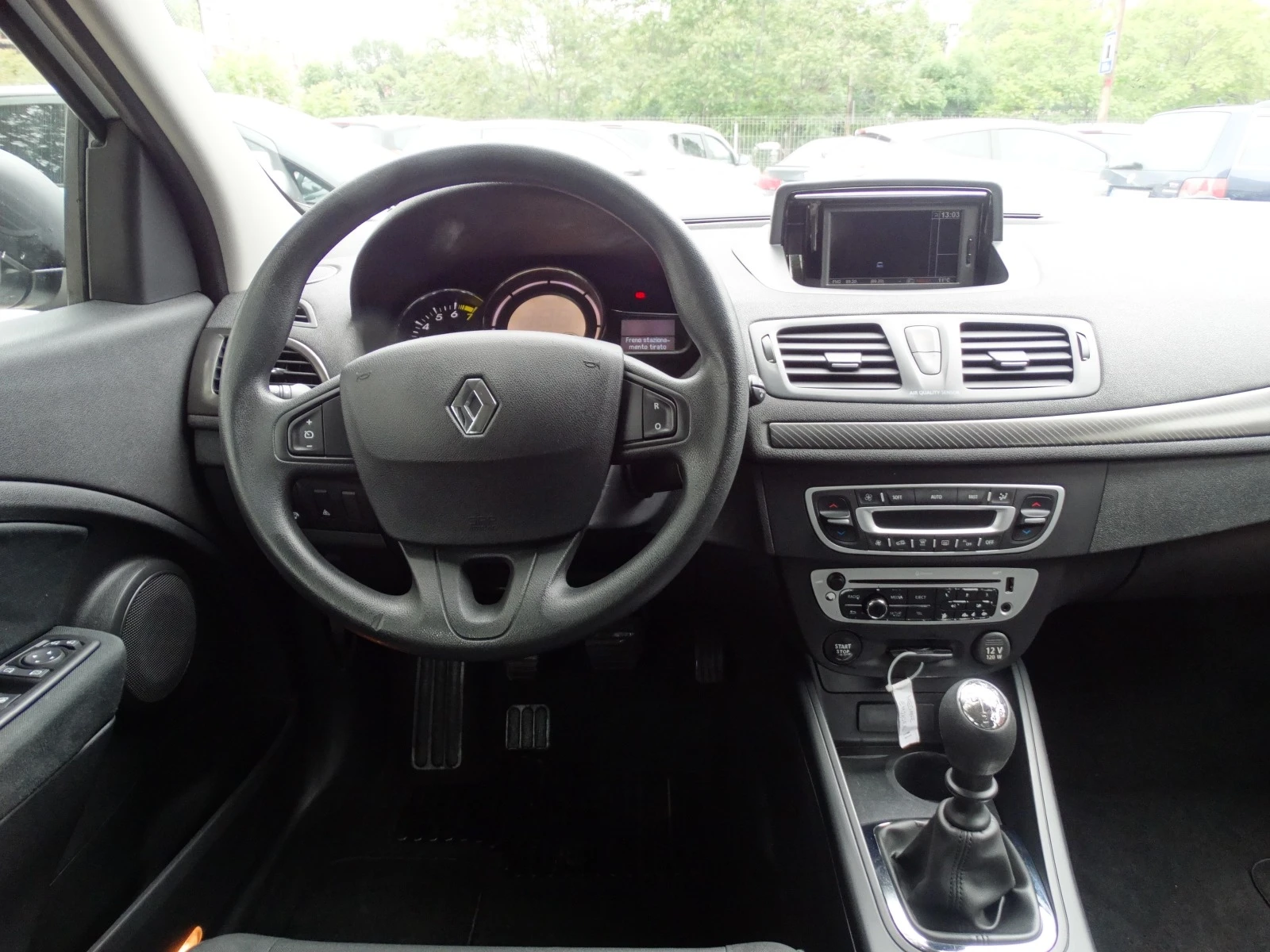 Renault Megane 1.6I SPORTOUR - изображение 9