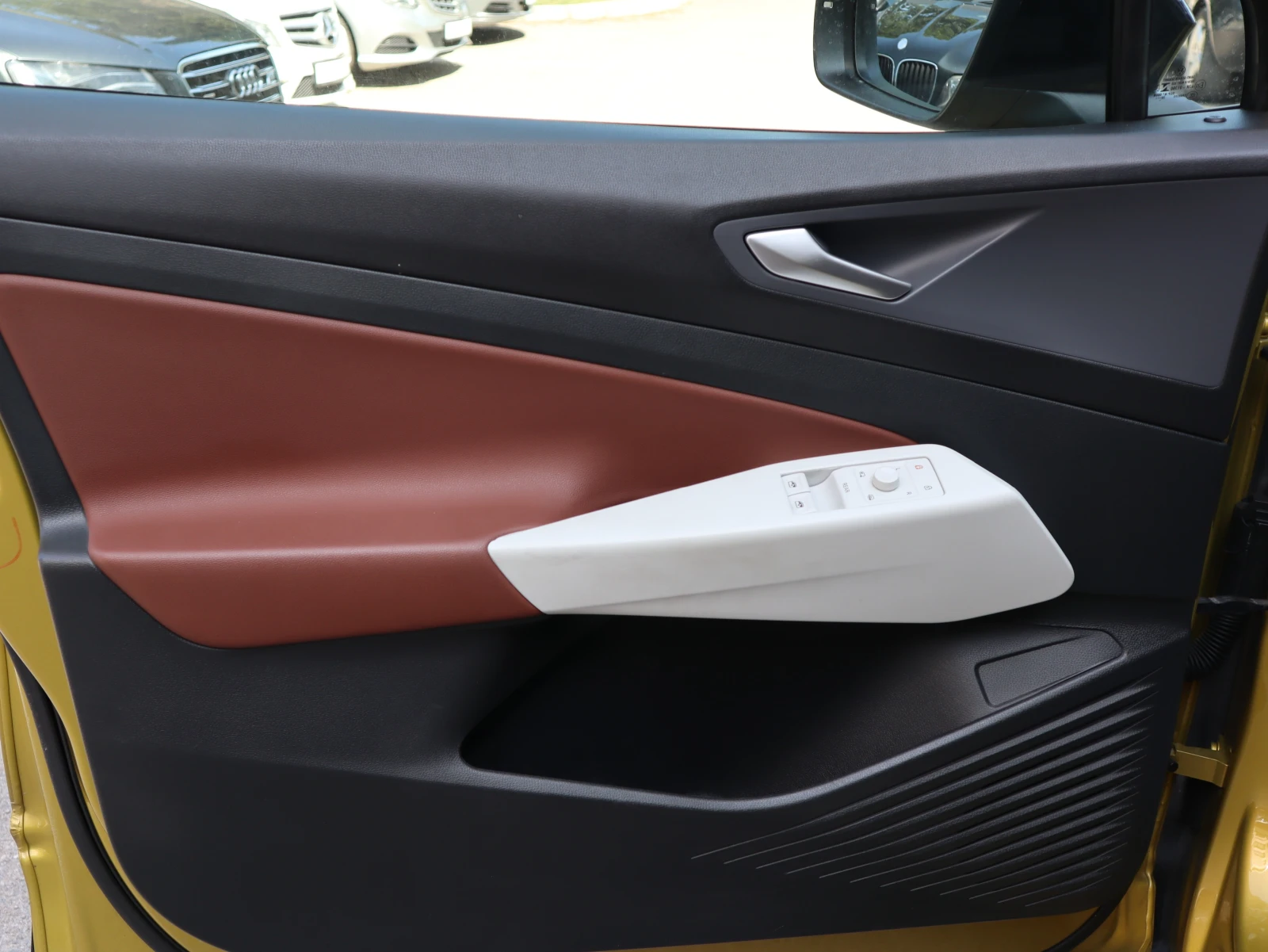 VW ID.4 78kWh/1st/Pro Performance/ACC/Ambient | Mobile.bg   13