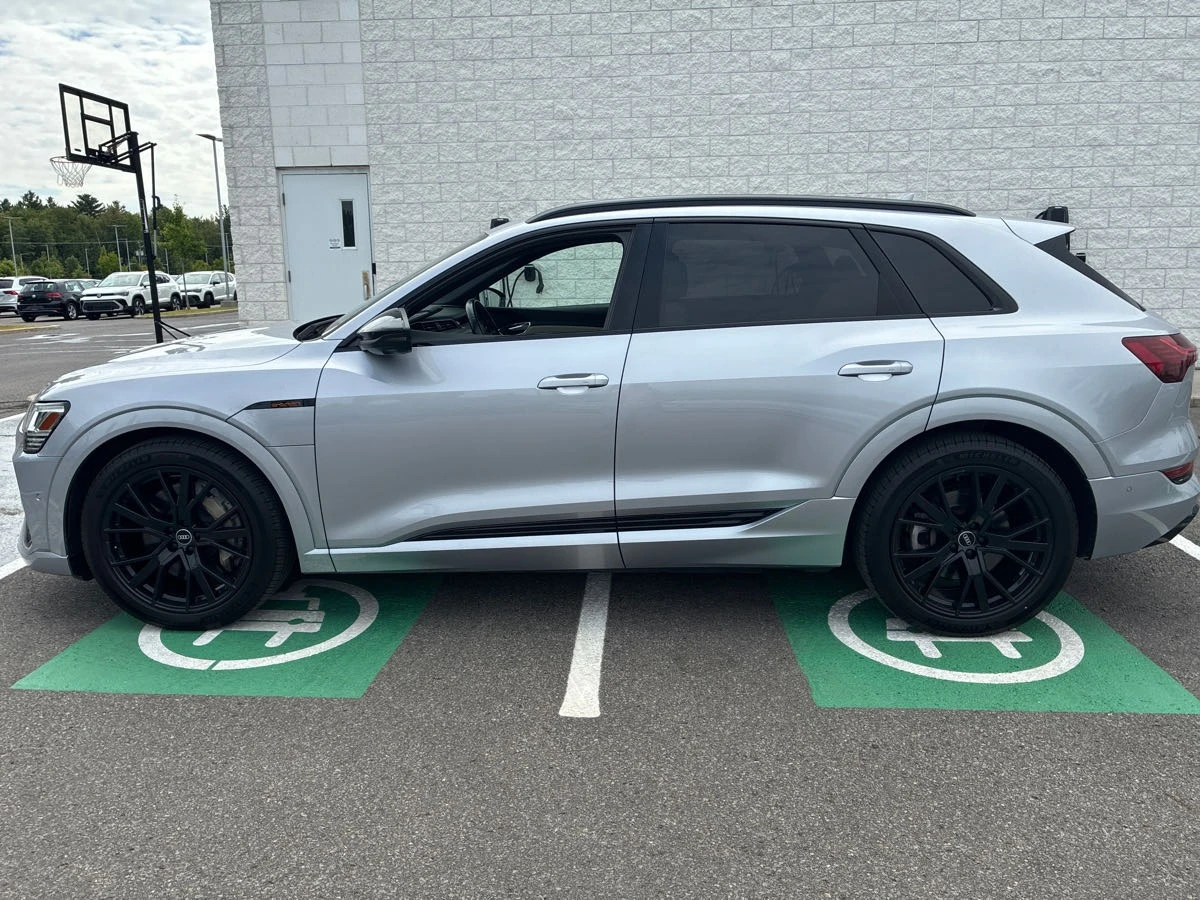 Audi E-Tron Technik CARFAX * * АВТО КРЕДИТ * *  - изображение 3