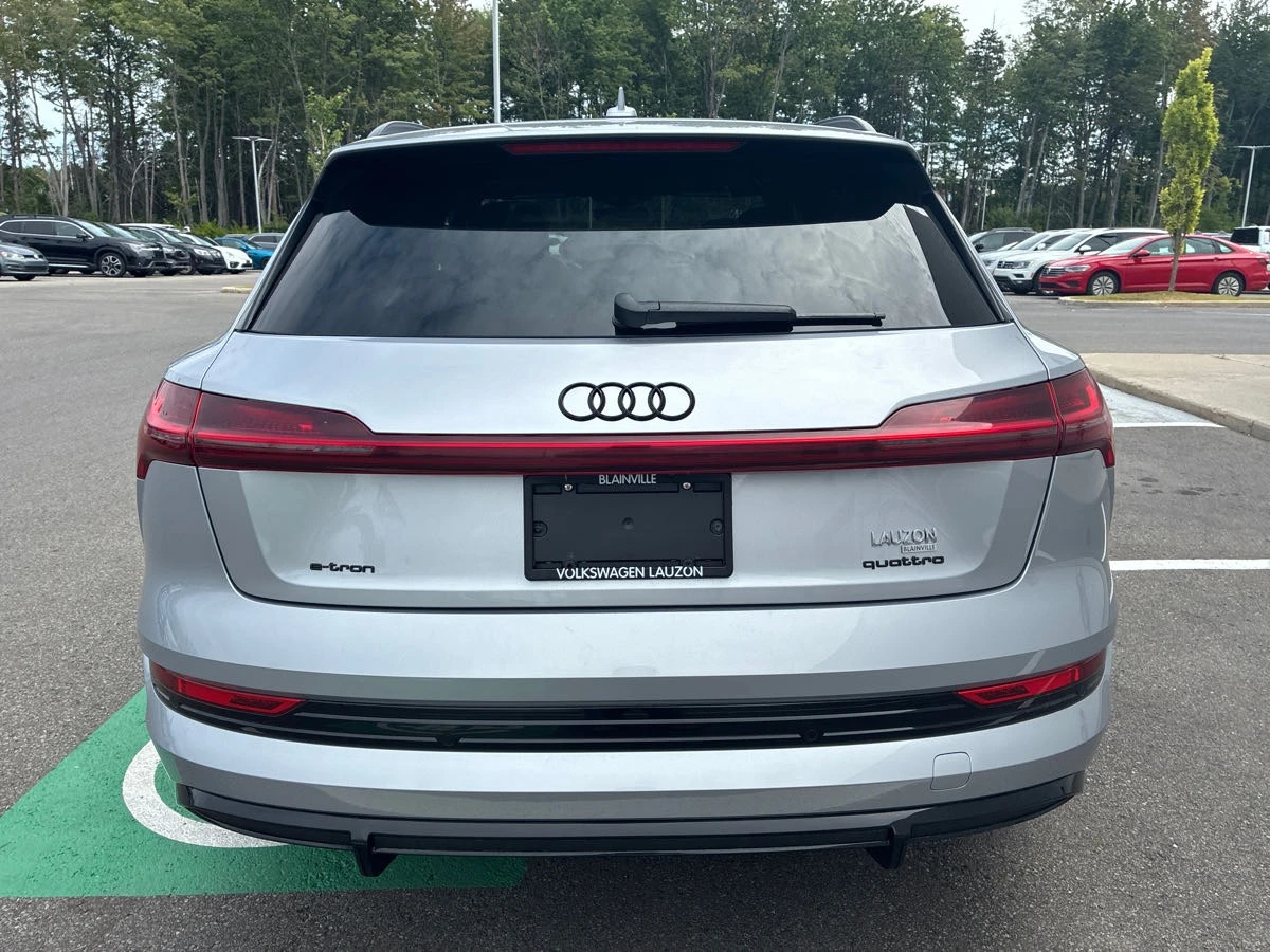 Audi E-Tron Technik CARFAX * * АВТО КРЕДИТ * *  - изображение 5