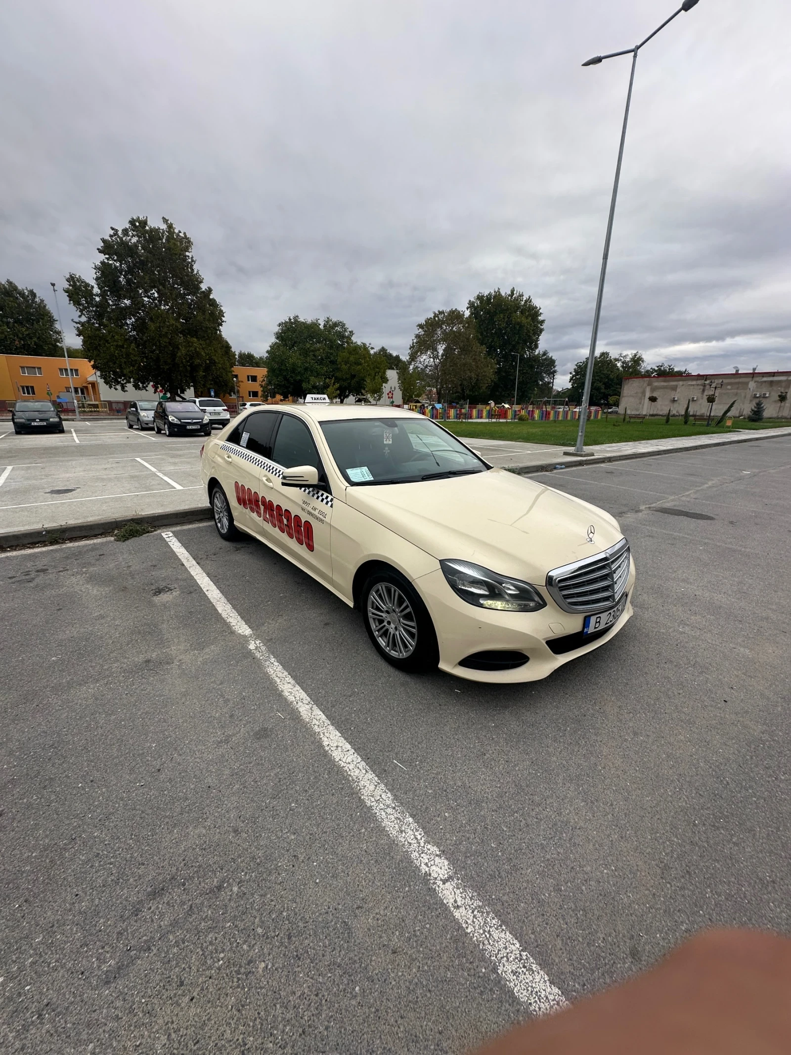 Mercedes-Benz E 200  - изображение 5