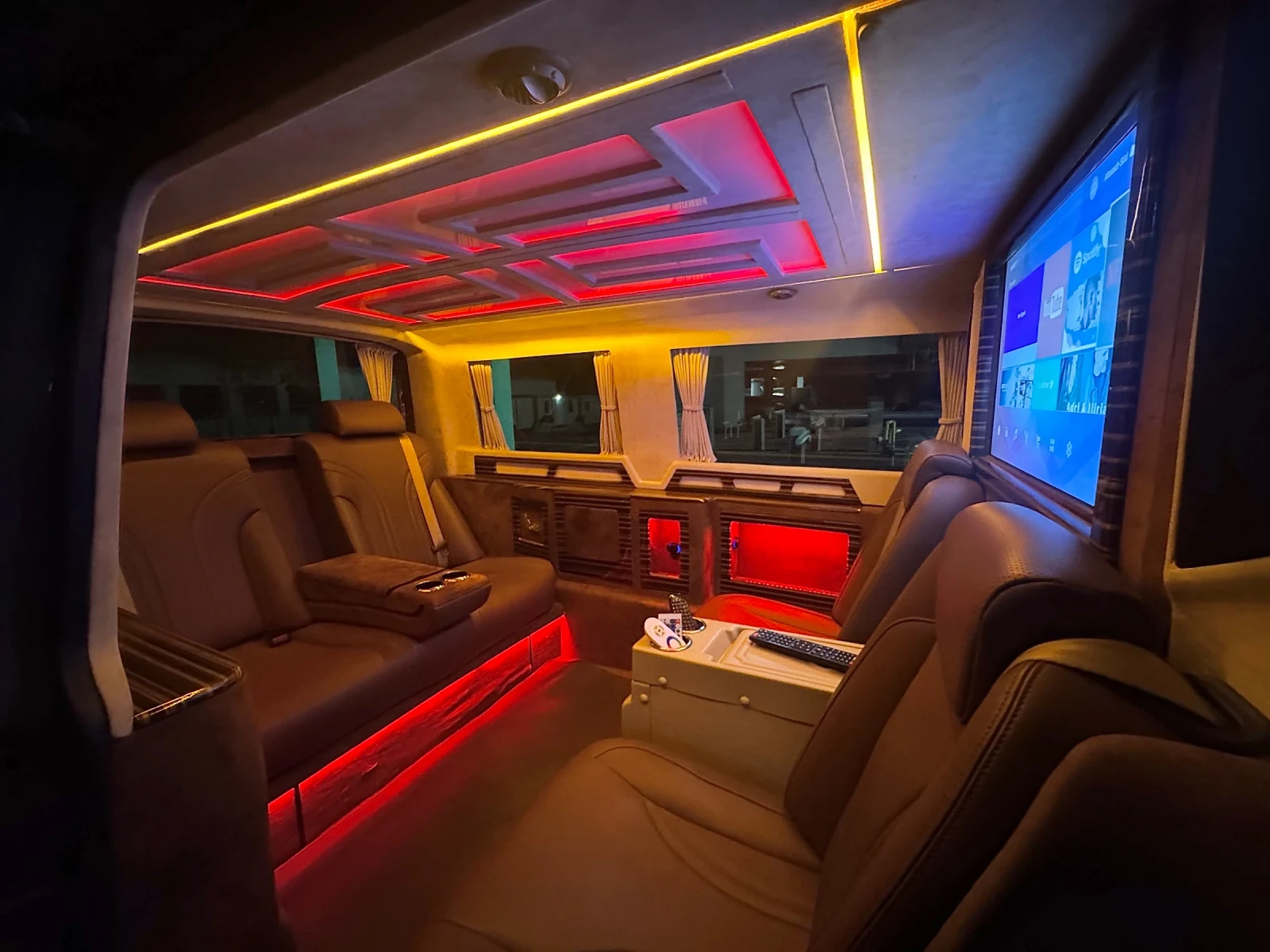 VW Multivan 2.0TDI VIP BUSINESS CLASS FULL TV 135. | Mobile.bg   12