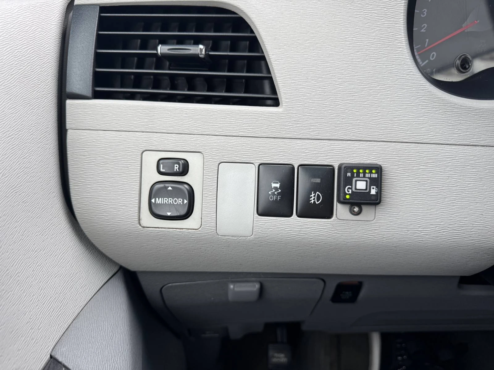 Toyota Sienna LE AWD 3.5L V6 | Mobile.bg � ����������� 15