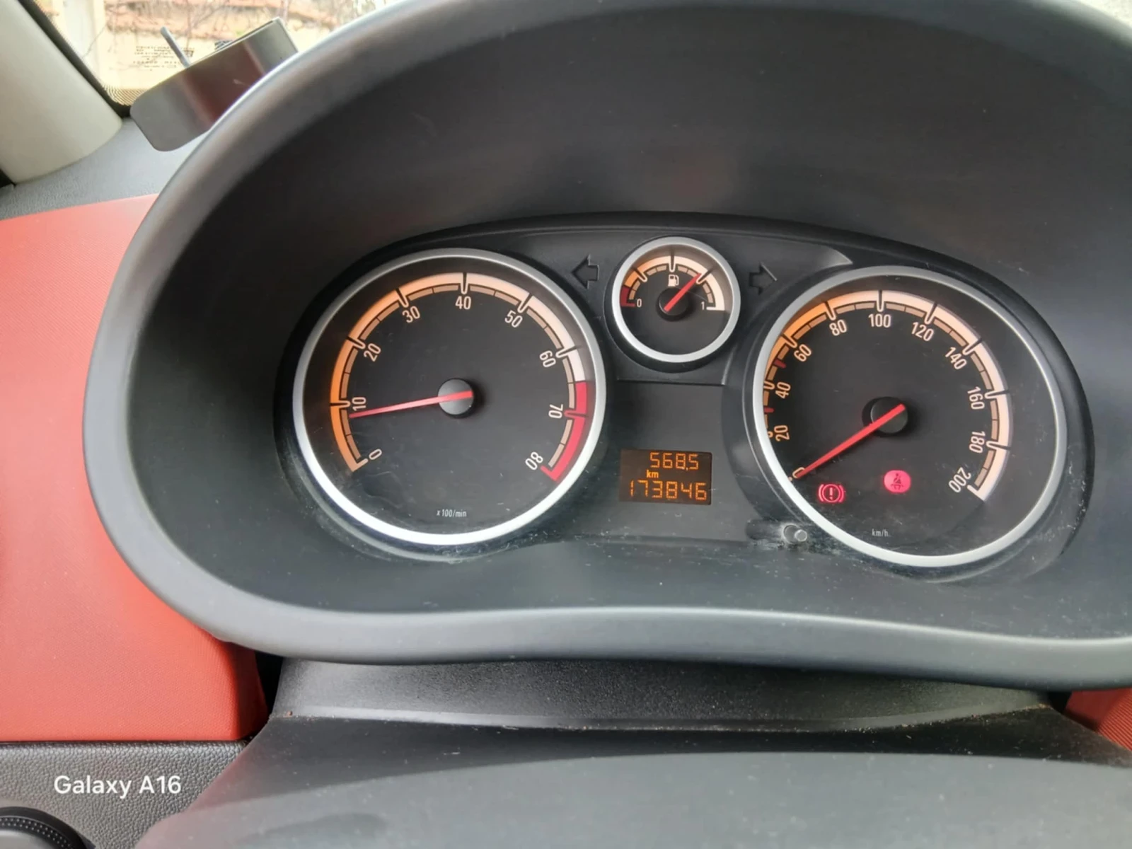 Opel Corsa  - изображение 10