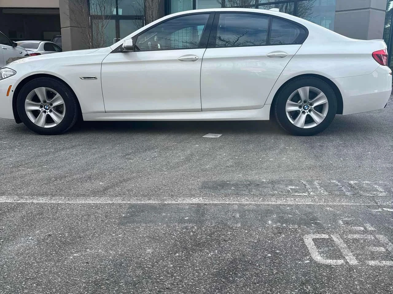 BMW 528 * 528i xDrive * CARFAX * ЦЕНА ДО БГ - изображение 2