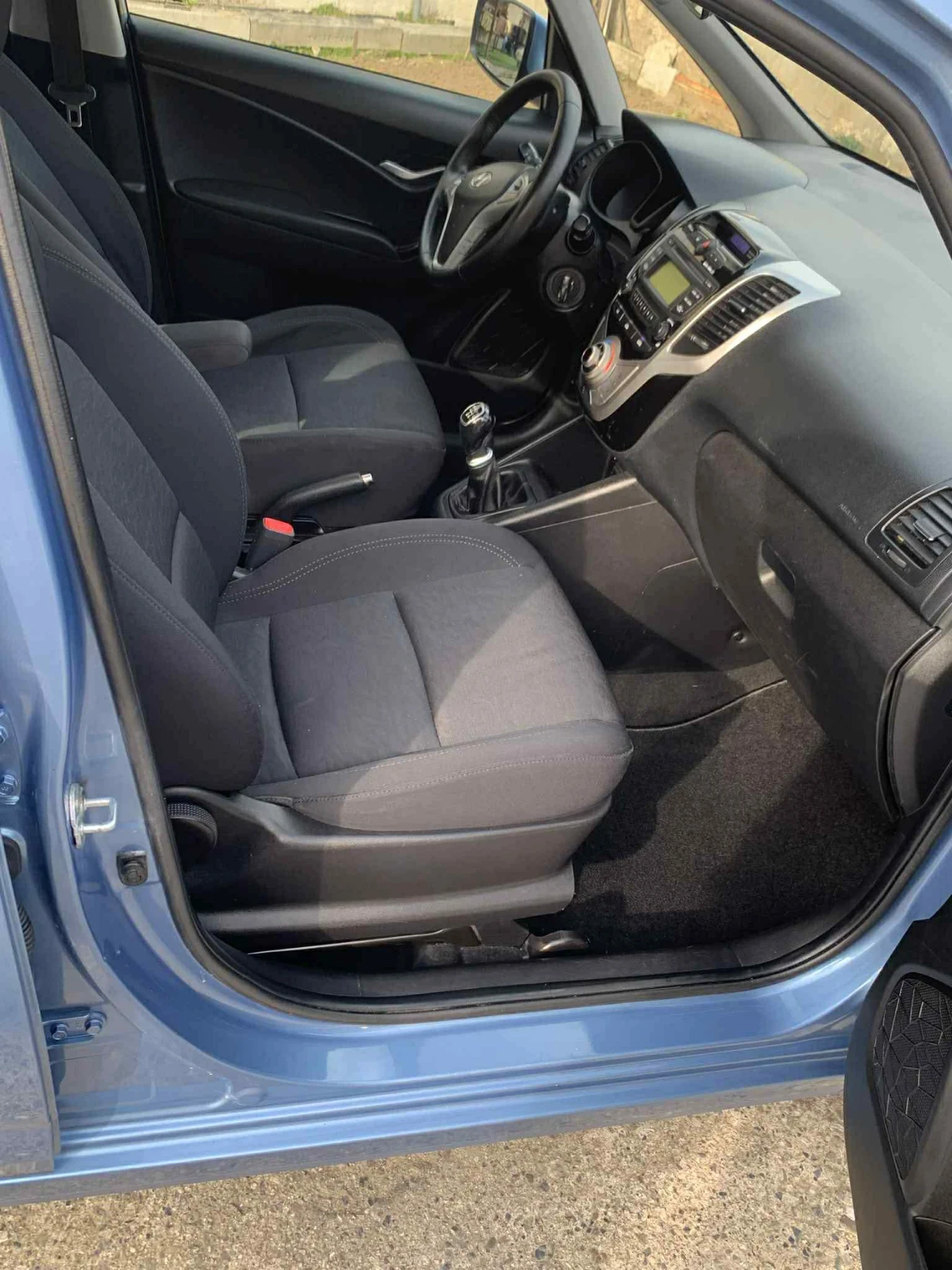 Hyundai Ix20, снимка 9 - Автомобили и джипове - 53892252