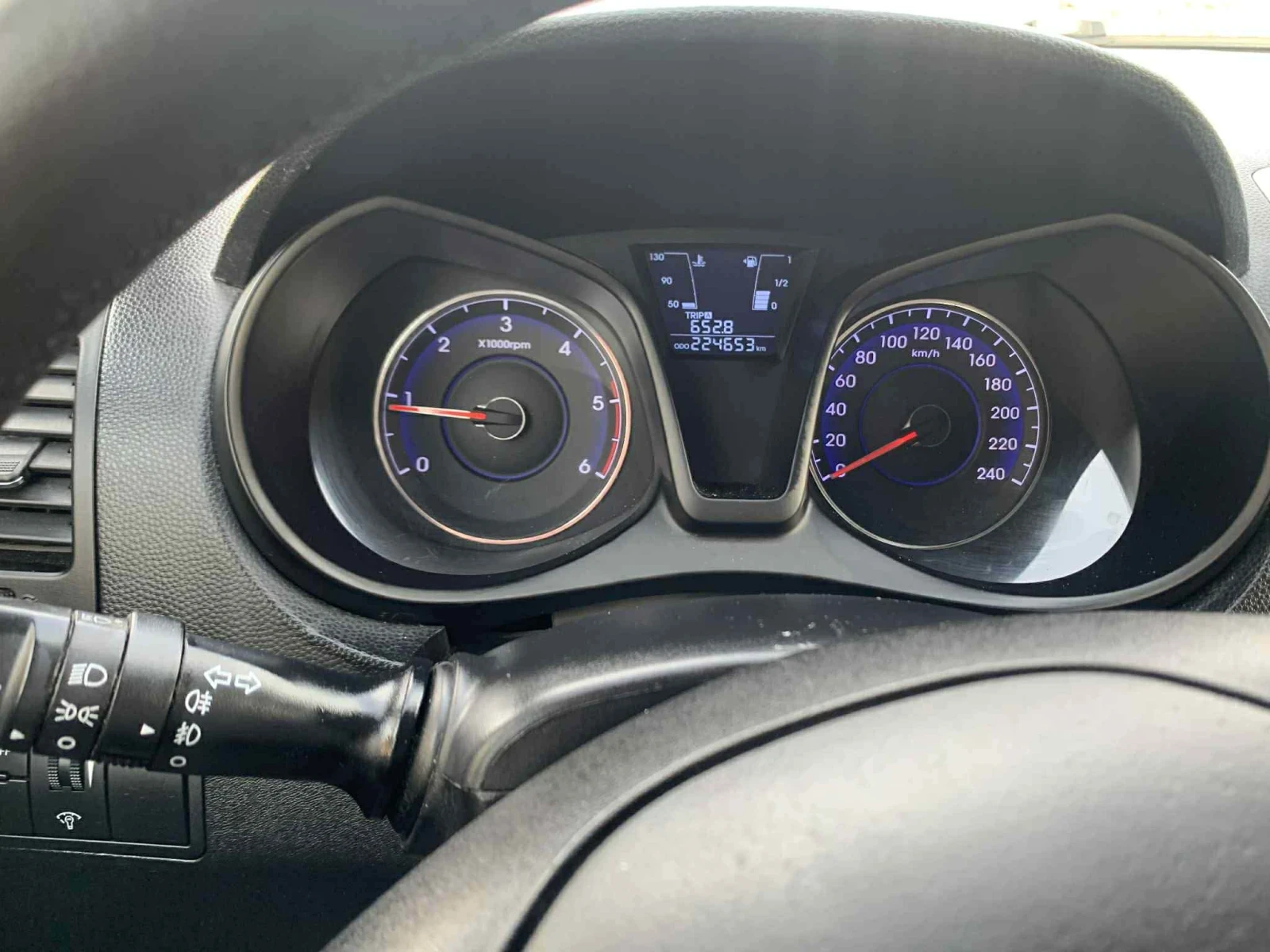 Hyundai Ix20, снимка 11 - Автомобили и джипове - 53892252