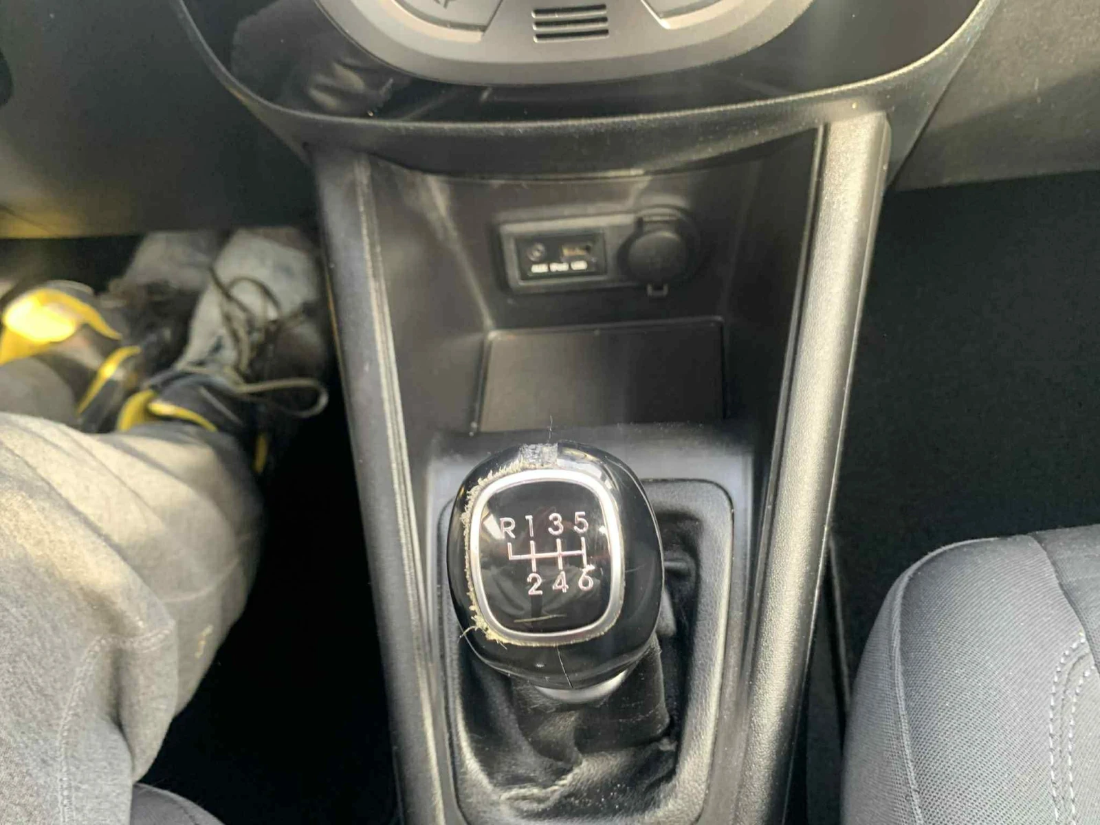 Hyundai Ix20, снимка 12 - Автомобили и джипове - 53892252