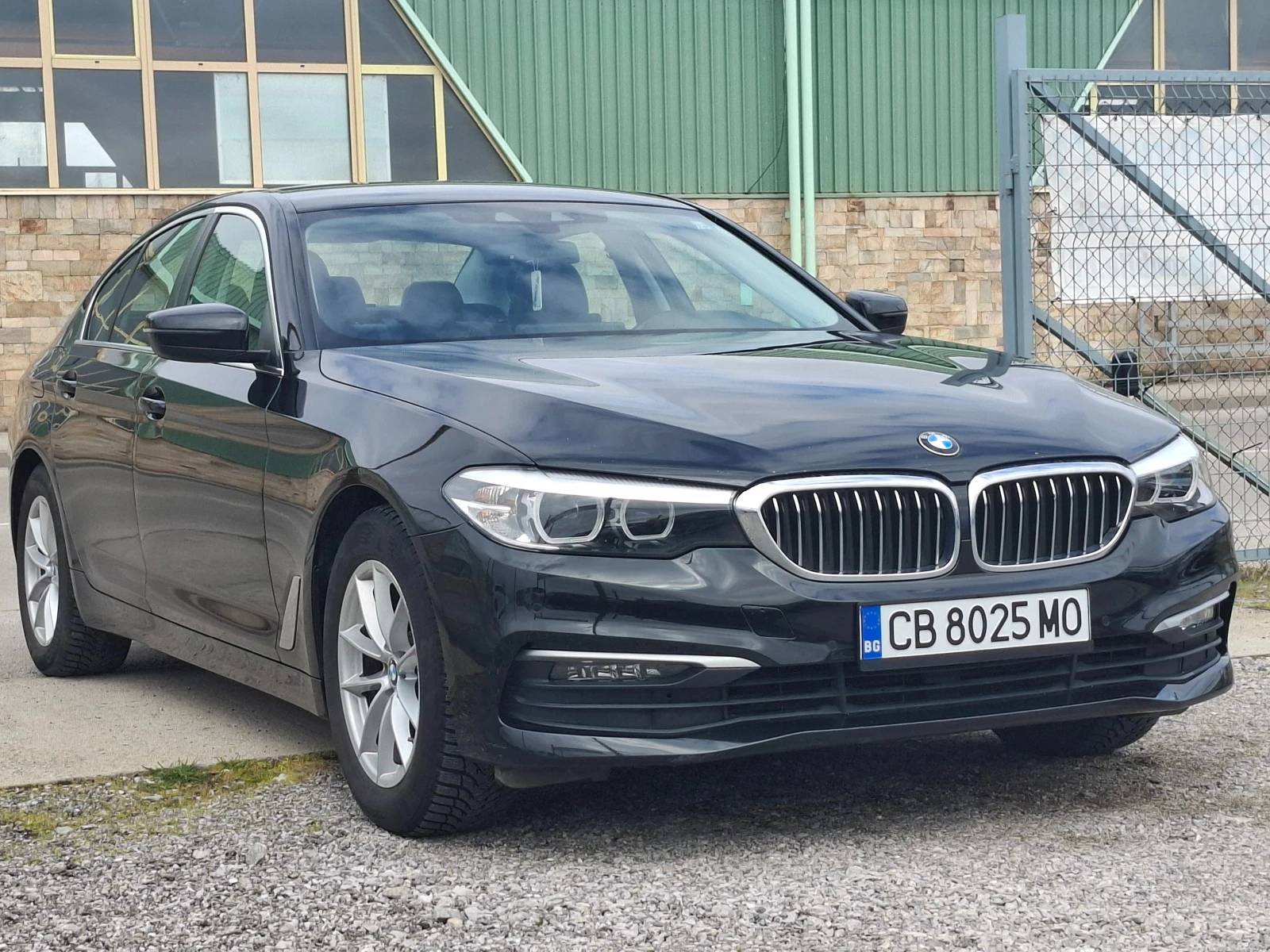 BMW 520 520 x-drive 190кс, снимка 3 - Автомобили и джипове - 54038873