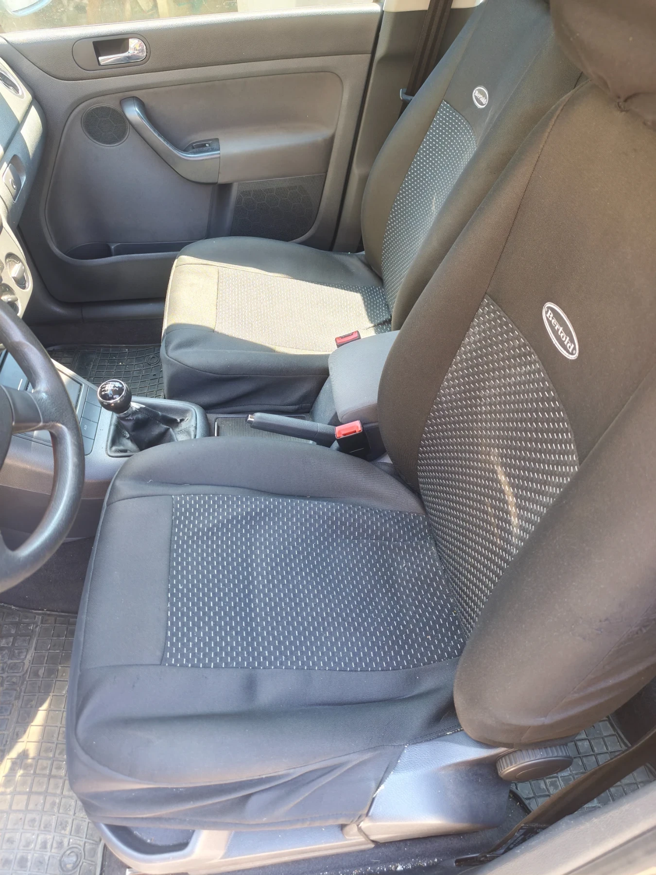 VW Golf Plus, снимка 10 - Автомобили и джипове - 54440565