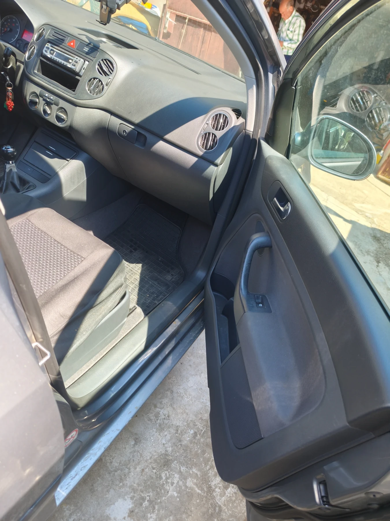 VW Golf Plus, снимка 11 - Автомобили и джипове - 54440565