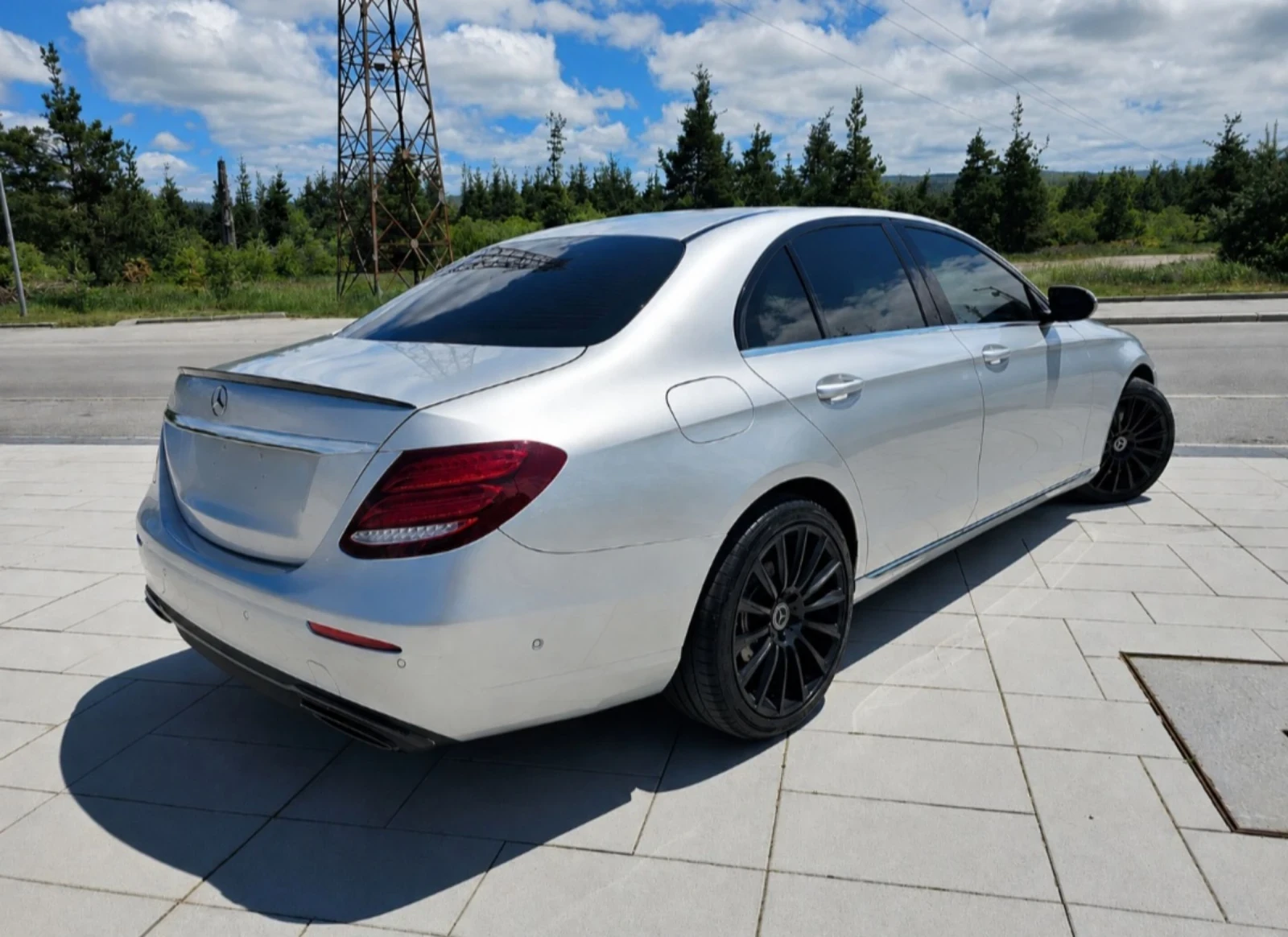 Mercedes-Benz E 220 9G-TRONIC* BURMASTER* AMBIENT , снимка 3 - Автомобили и джипове - 54796159