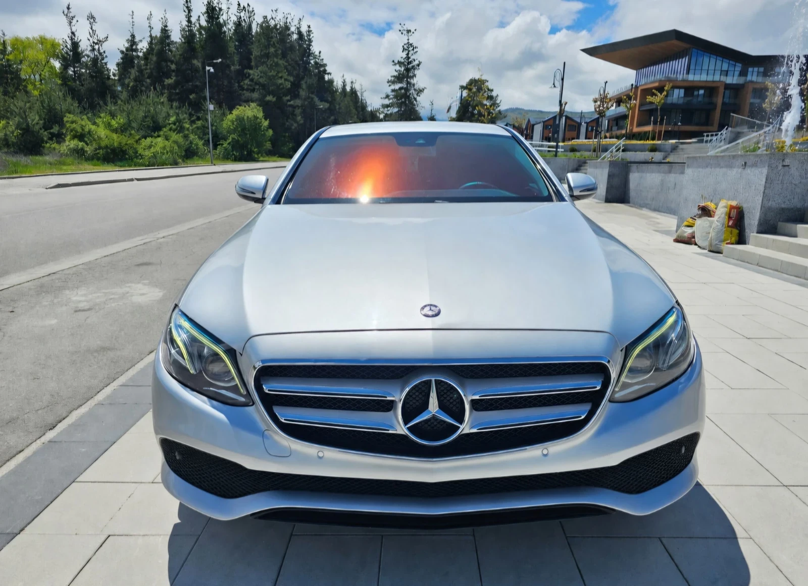 Mercedes-Benz E 220 9G-TRONIC* BURMASTER* AMBIENT , снимка 11 - Автомобили и джипове - 54796159