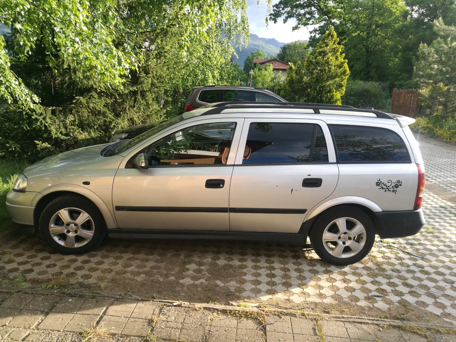Opel Astra, снимка 2 - Автомобили и джипове - 54596936