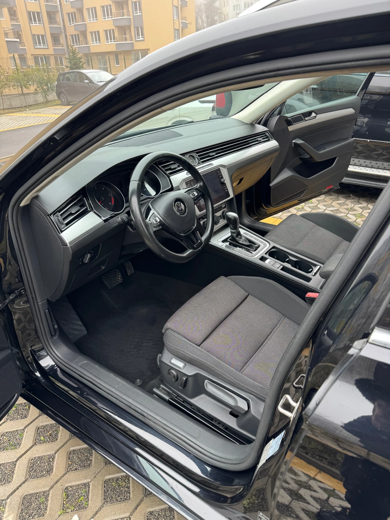 VW Passat, снимка 10 - Автомобили и джипове - 54738646