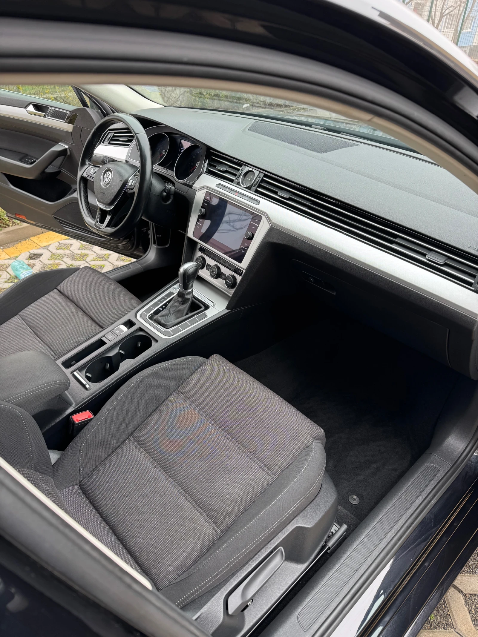 VW Passat, снимка 6 - Автомобили и джипове - 54738646