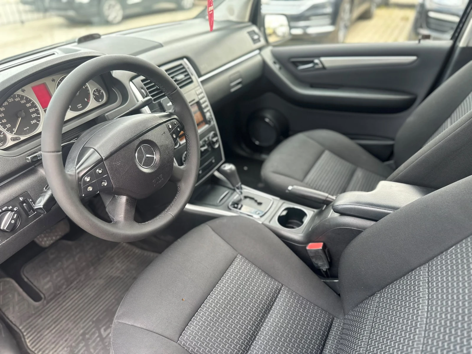 Mercedes-Benz B 180 / 2.0D / NAVI / ПОДГРЕВ /, снимка 9 - Автомобили и джипове - 55183935