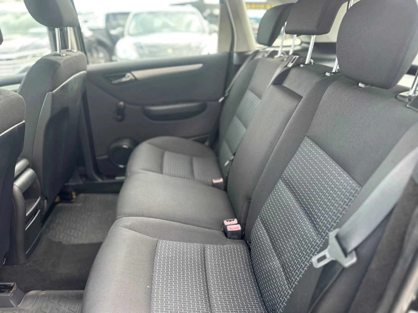 Mercedes-Benz B 180 / 2.0D / NAVI / ПОДГРЕВ /, снимка 10 - Автомобили и джипове - 55183935